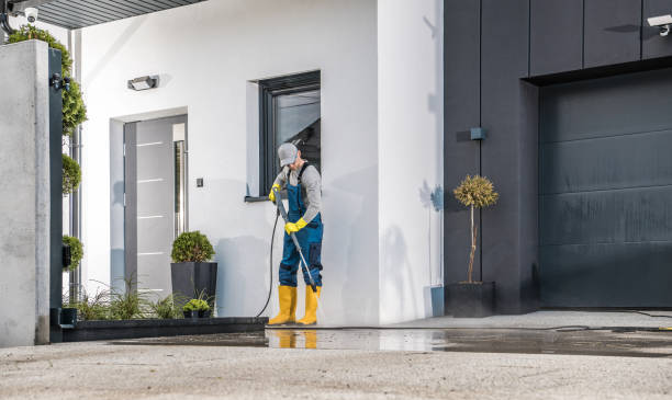 Best Animal Enclosure Cleaning  in Virginia Gardens, FL